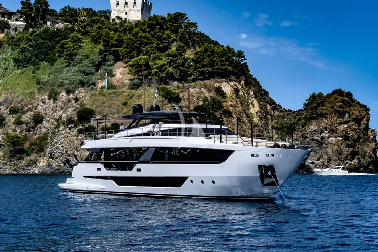 Charter Yacht ISOTTA - Ferretti 1000 Skydeck - 5 Cabins - Split - Dubrovnik - Hvar - Croatia