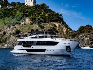 ISOTTA - Ferretti 1000 Skydeck - 5 Cabins - Split - Dubrovnik - Hvar - Croatia