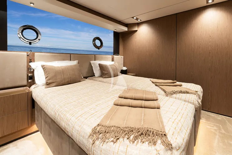 Charter Yacht ISOTTA - Ferretti 1000 Skydeck - 5 Cabins - Split - Dubrovnik - Hvar - Croatia