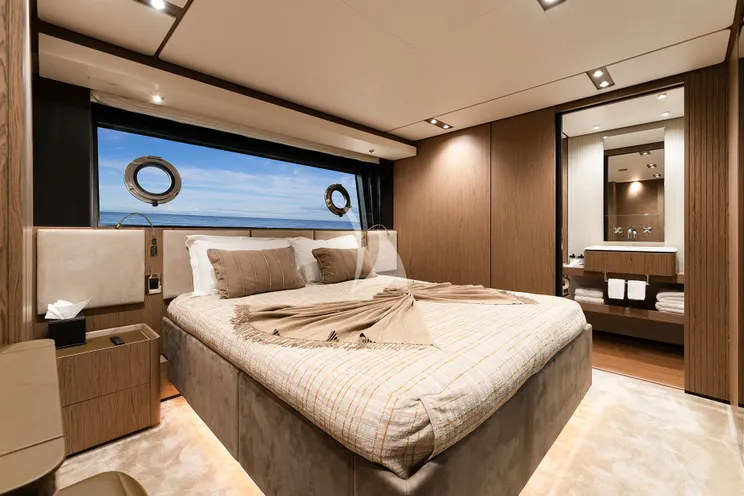 Charter Yacht ISOTTA - Ferretti 1000 Skydeck - 5 Cabins - Split - Dubrovnik - Hvar - Croatia