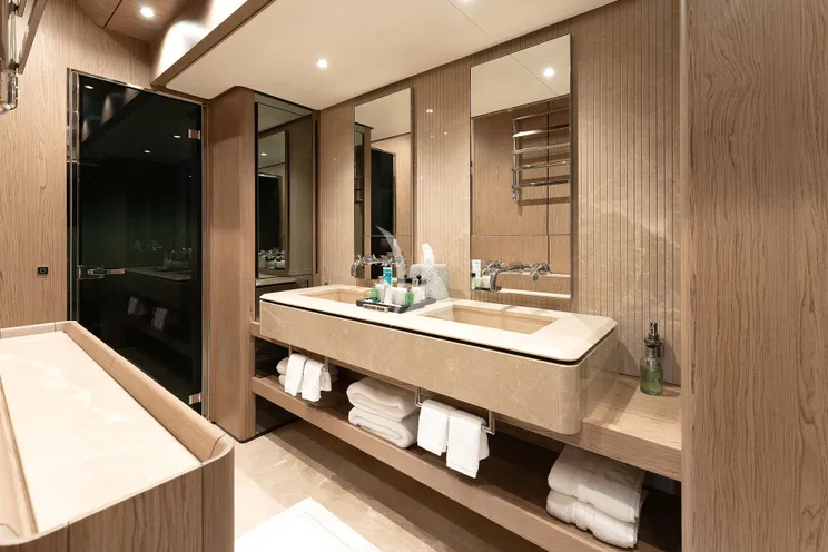 Charter Yacht ISOTTA - Ferretti 1000 Skydeck - 5 Cabins - Split - Dubrovnik - Hvar - Croatia