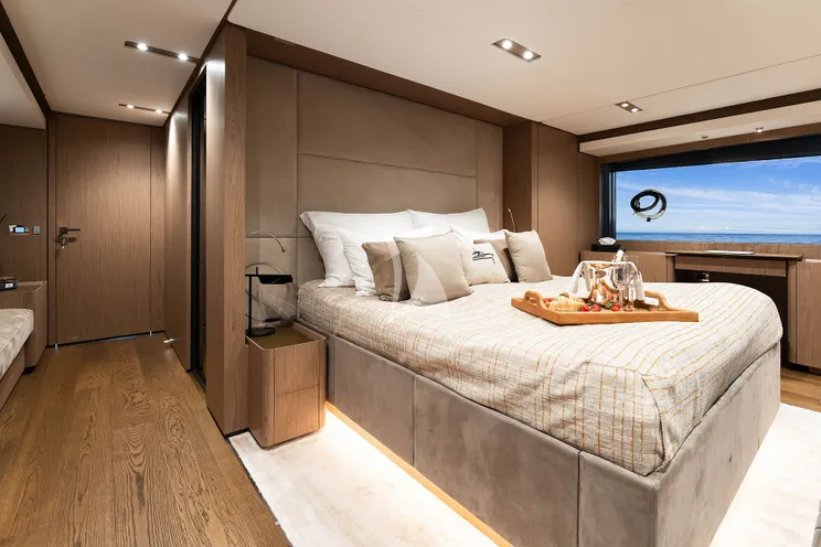 Charter Yacht ISOTTA - Ferretti 1000 Skydeck - 5 Cabins - Split - Dubrovnik - Hvar - Croatia