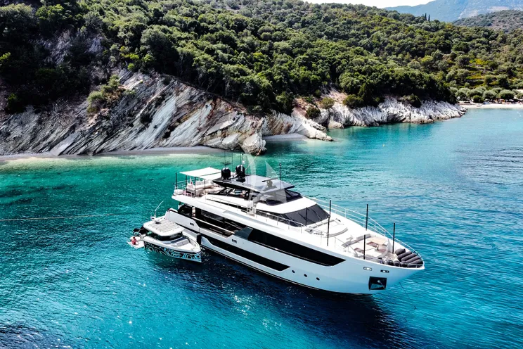 Charter Yacht ISOTTA - Ferretti 1000 Skydeck - 5 Cabins - Split - Dubrovnik - Hvar - Croatia