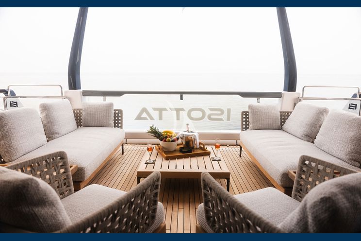Charter Yacht ISOTTA - Ferretti 1000 Skydeck - 5 Cabins - Split - Dubrovnik - Hvar - Croatia