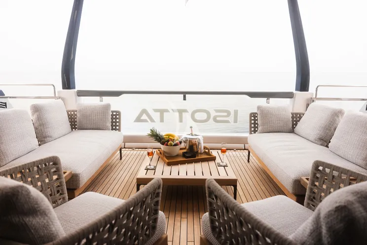 Charter Yacht ISOTTA - Ferretti 1000 Skydeck - 5 Cabins - Split - Dubrovnik - Hvar - Croatia