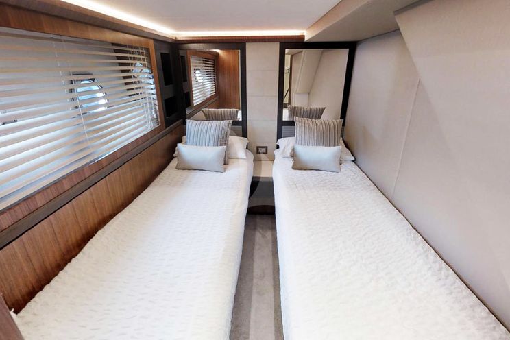 Charter Yacht IT`S MAGIC - Monte Carlo MCY65 - 3 Cabins - Cannes - St Tropez - Nice - Antibes - French Riviera - Monaco