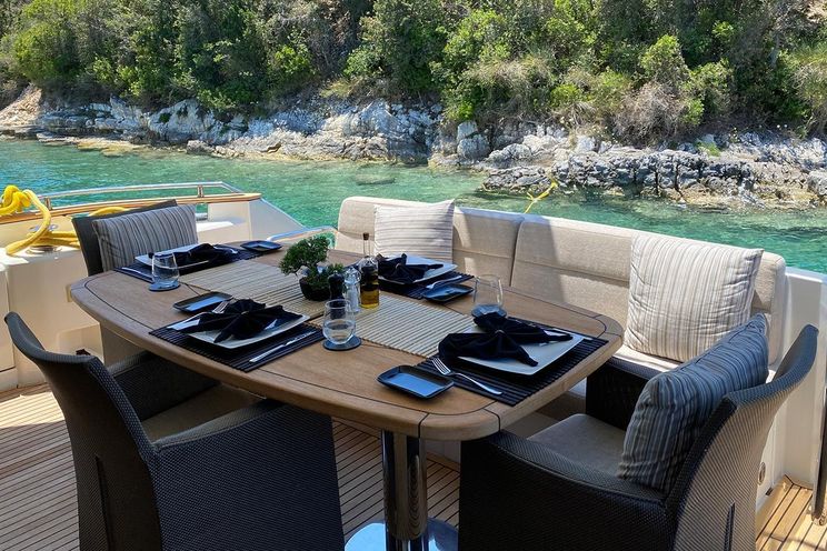 Charter Yacht IT`S MAGIC - Monte Carlo MCY65 - 3 Cabins - Cannes - St Tropez - Nice - Antibes - French Riviera - Monaco