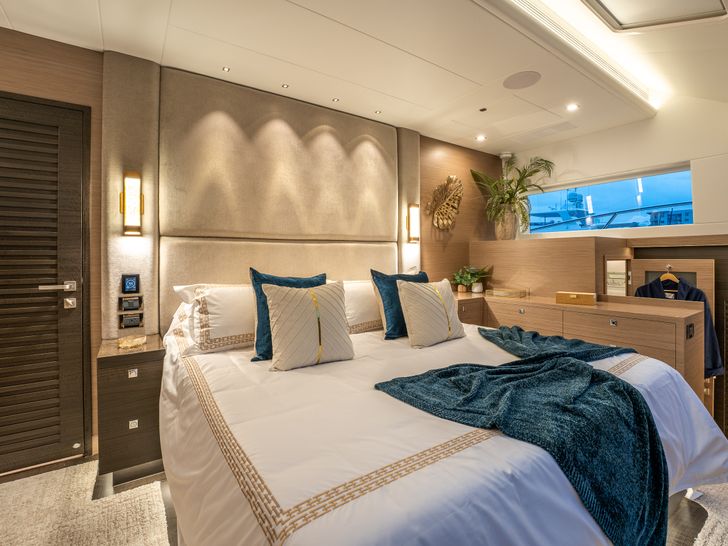 INDIGO Horizon 60 Power Cat - Master Cabin INDIGO Horizon 60 Power Cat - Master Cabin