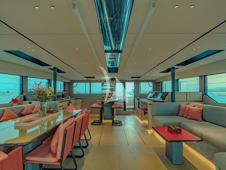 JACK McConaghy 75 - interior JACK McConaghy 75 - interior