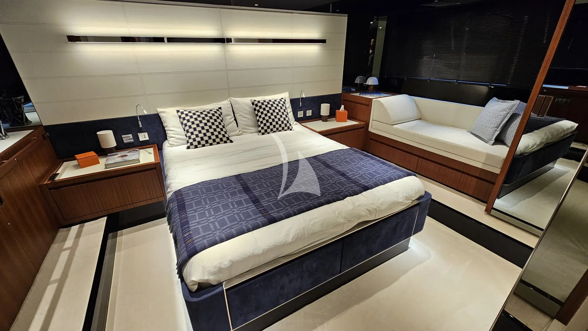 Charter Yacht JACK II - Riva 66 - St Tropez - The French Riviera Day Charter Yacht