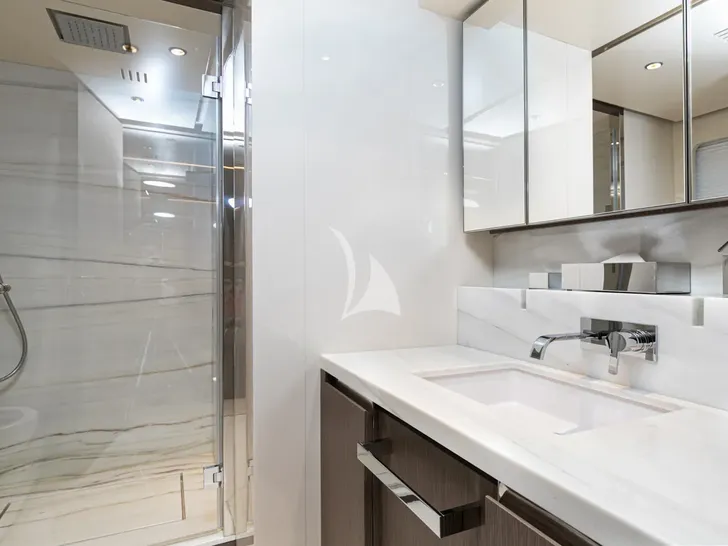 JAG`B Ferretti 960 - VIP cabin 1 bathroom JAG`B Ferretti 960 - VIP cabin 1 bathroom