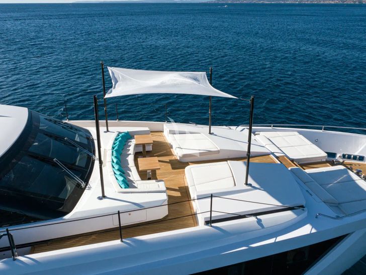 JAG`B Ferretti 960 - foredeck lounge covered JAG`B Ferretti 960 - foredeck lounge covered