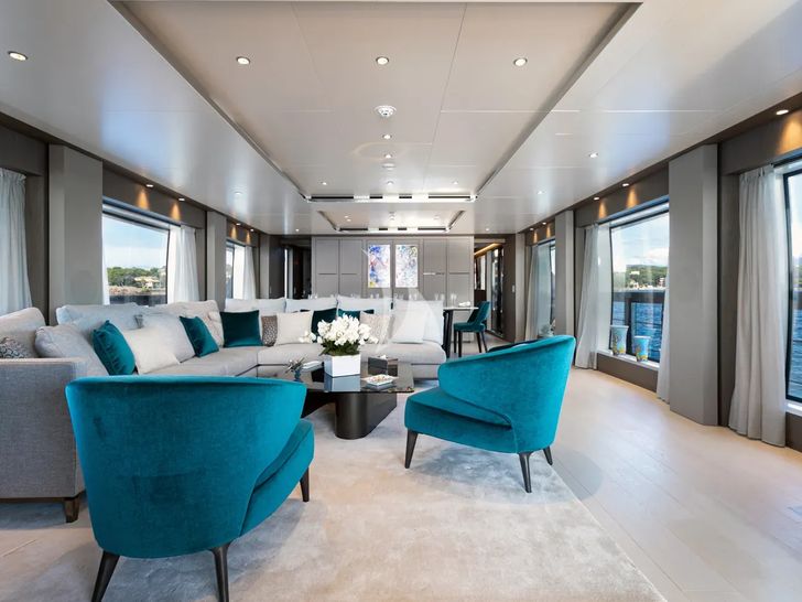 JAG`B Ferretti 960 - saloon seating JAG`B Ferretti 960 - saloon seating