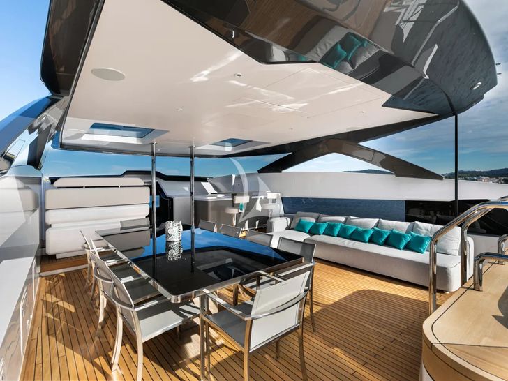 JAG`B Ferretti 960 - sun deck lounge and seating area JAG`B Ferretti 960 - sun deck lounge and seating area