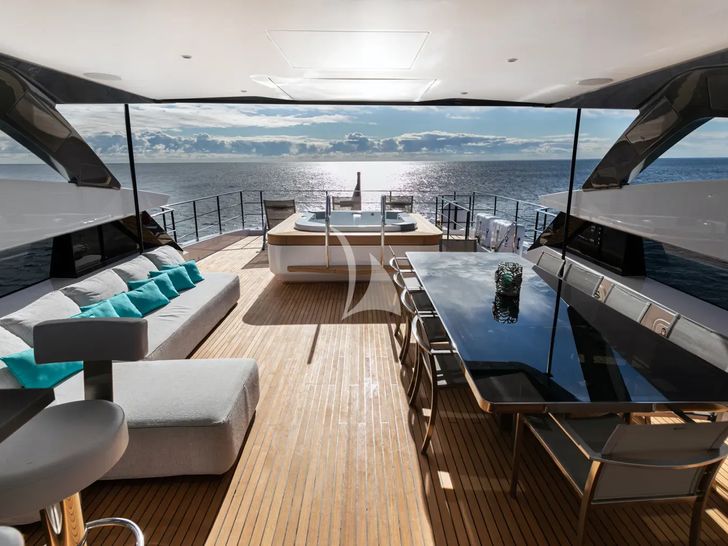 JAG`B Ferretti 960 - sun deck seating,dining,and jacuzzi JAG`B Ferretti 960 - sun deck seating,dining,and jacuzzi