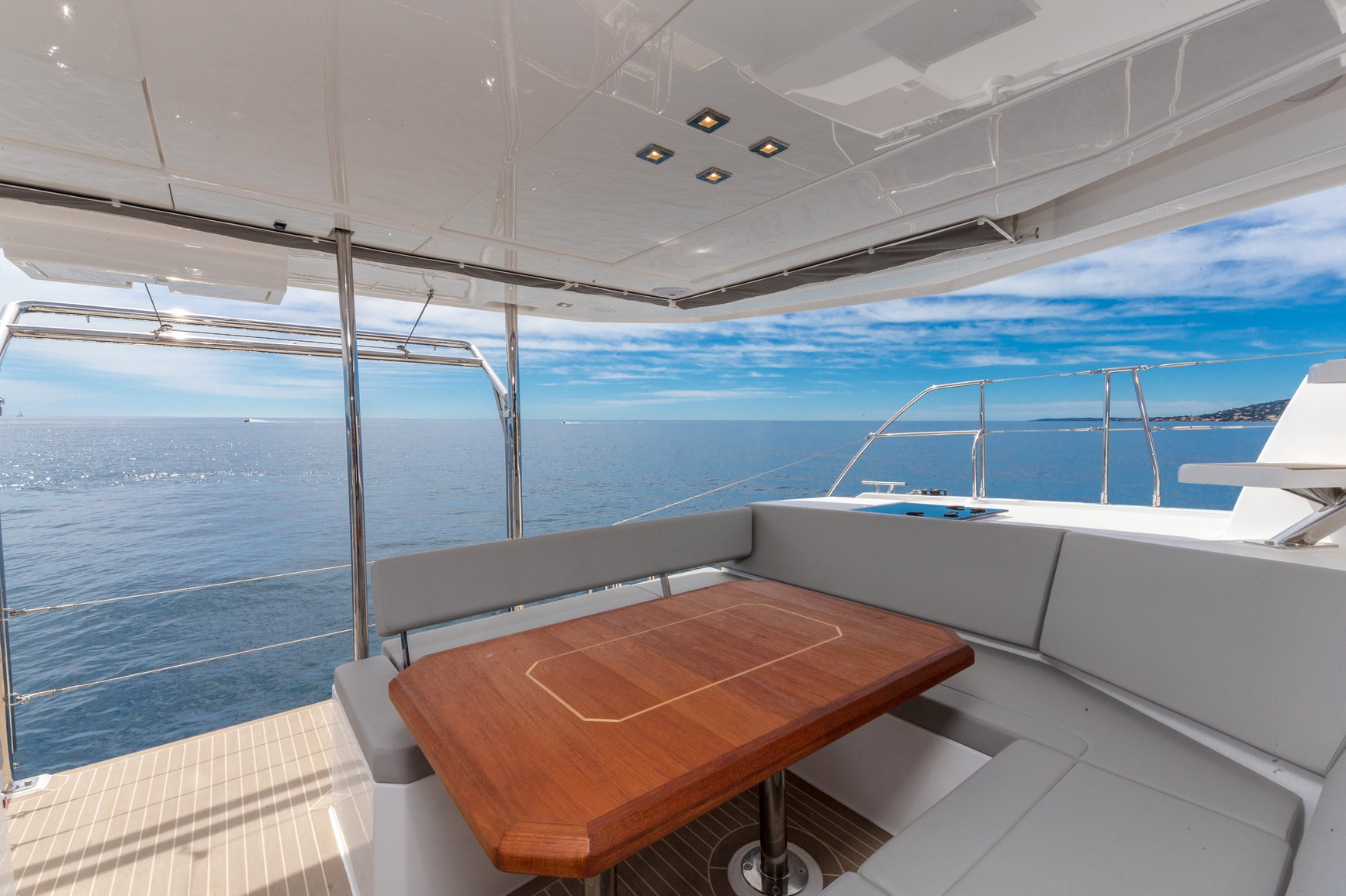 Charter Yacht JANI - Leopard 42 - 3 Cabins - 6 Guests - St Raphael - Cannes - Nice - Antibes - St Tropez - Monaco - French Riviera