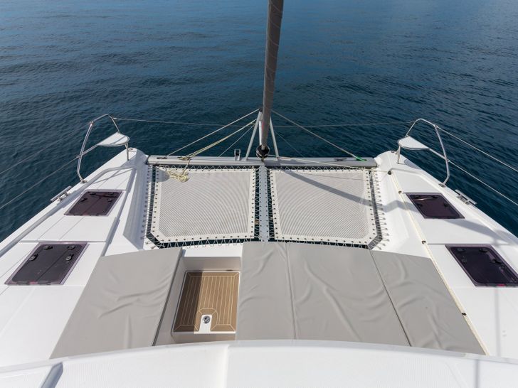 JANI Leopard 42 - foredeck JANI Leopard 42 - foredeck