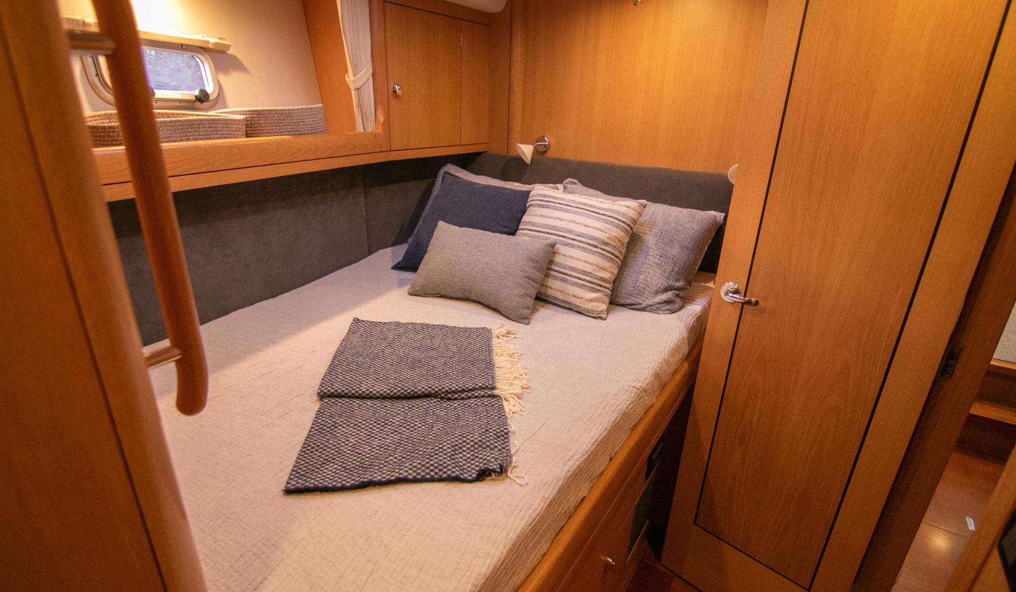 Charter Yacht JERSEY GIRL - Oyster 655 - 2 Cabins - St Martin - St Barths - Leewards - Caribbean