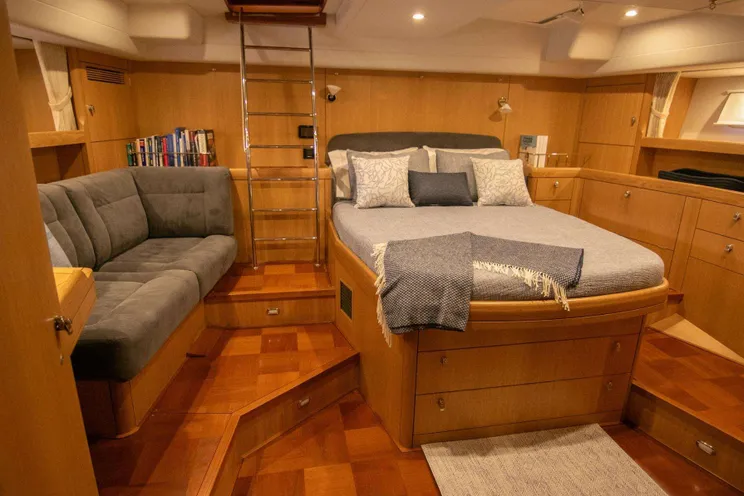 Charter Yacht JERSEY GIRL - Oyster 655 - 2 Cabins - St Martin - St Barths - Leewards - Caribbean