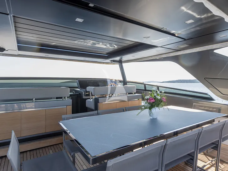 JICJ Sanlorenzo SL96A - flybridge dining area JICJ Sanlorenzo SL96A - flybridge dining area