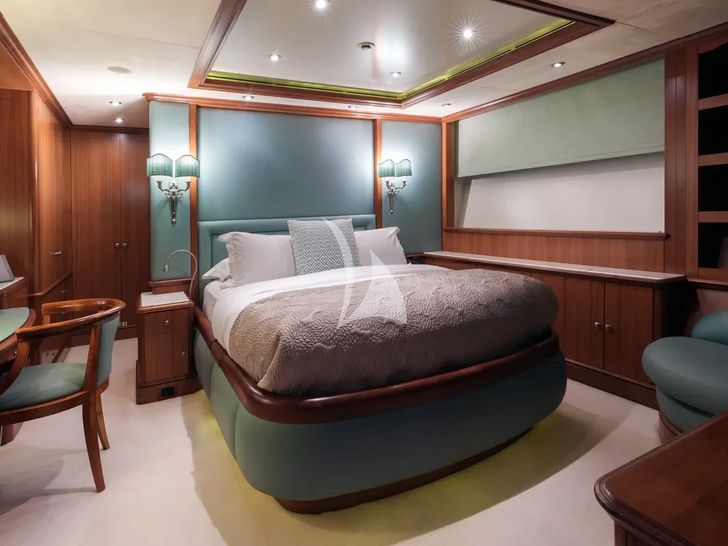 JO I Benetti Golden Bay 50m - VIP cabin 2 JO I Benetti Golden Bay 50m - VIP cabin 2