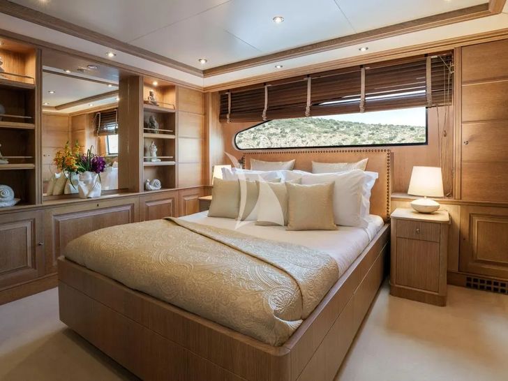 JO I Benetti Golden Bay 50m - VIP cabin 3 JO I Benetti Golden Bay 50m - VIP cabin 3