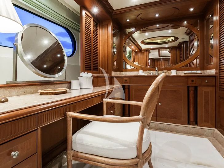 JO I Benetti Golden Bay 50m - master cabin Hers bathroom JO I Benetti Golden Bay 50m - master cabin Hers bathroom