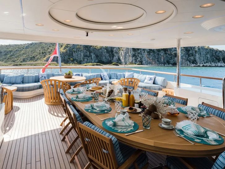 JO I Benetti Golden Bay 50m - sky deck aft JO I Benetti Golden Bay 50m - sky deck aft