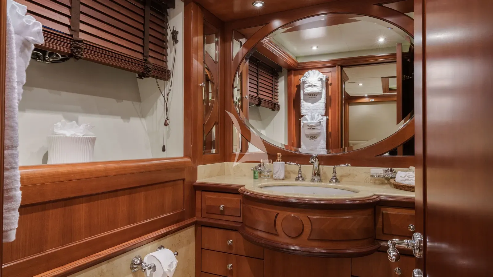 Charter Yacht JO I - Benetti Golden Bay 50m - 6 Cabins - Athens - Mykonos - Paros - Cyclades - Greece