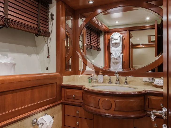JO I Benetti Golden Bay 50m - twin cabin 1 bathroom JO I Benetti Golden Bay 50m - twin cabin 1 bathroom
