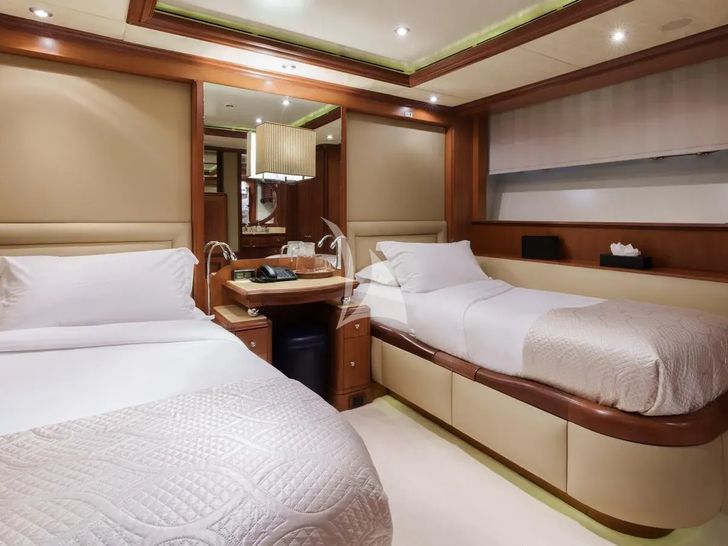 JO I Benetti Golden Bay 50m - twin cabin 1 JO I Benetti Golden Bay 50m - twin cabin 1