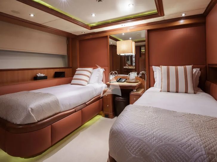 JO I Benetti Golden Bay 50m - twin cabin 2 JO I Benetti Golden Bay 50m - twin cabin 2