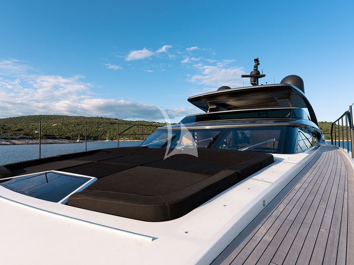 JOURNEY Sanlorenzo SL102 - foredeck JOURNEY Sanlorenzo SL102 - foredeck
