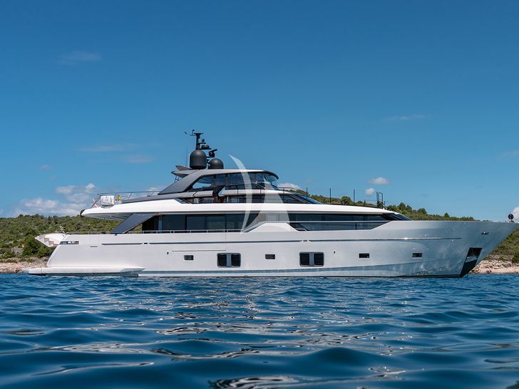 JOURNEY Sanlorenzo SL102 - side profile with waterline JOURNEY Sanlorenzo SL102 - side profile with waterline