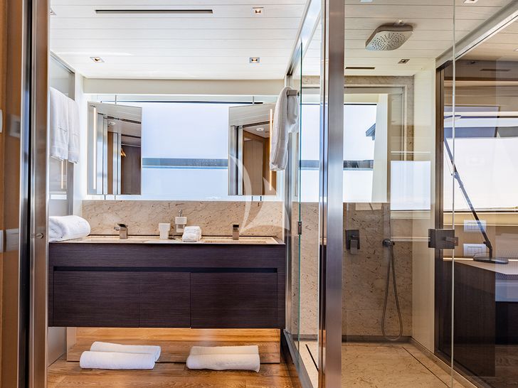 JOURNEY Sanlorenzo SL102 - master cabin bathroom JOURNEY Sanlorenzo SL102 - master cabin bathroom