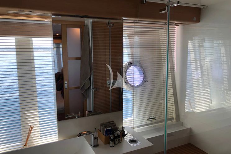 Charter Yacht JPS - Ferretti 800 - 4 Cabins - Cannes - St Tropez - Nice - Antibes - French Riviera - Monaco