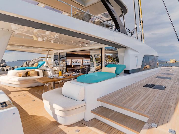 J. SPARROW Lagoon Seventy 7 - side walkway J. SPARROW Lagoon Seventy 7 - side walkway