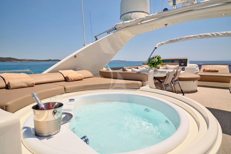 Charter Yacht JULIE M - Ferretti 830 - 4 Cabins - Athens - Mykonos - Paros