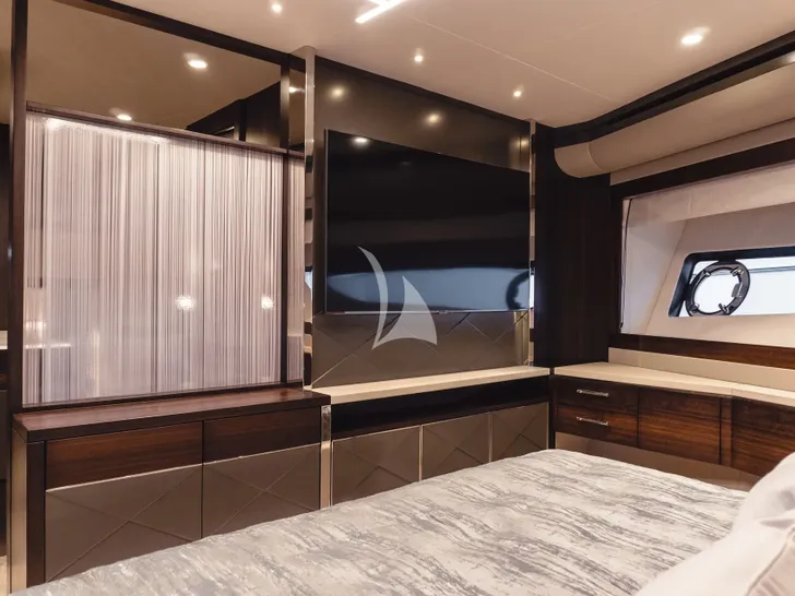 JUNIOR Sunseeker 88 - cabin entertainment system JUNIOR Sunseeker 88 - cabin entertainment system