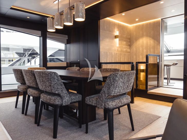 JUNIOR Sunseeker 88 - main dining area JUNIOR Sunseeker 88 - main dining area