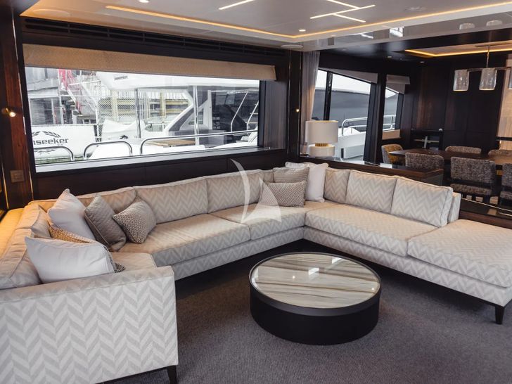 JUNIOR Sunseeker 88 - saloon JUNIOR Sunseeker 88 - saloon