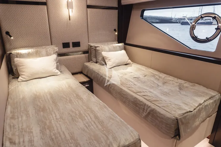 Charter Yacht JUNIOR - Sunseeker 88 - 4 Cabins - Palma - Mallorca - Ibiza - Formentera - Balearics - Spain