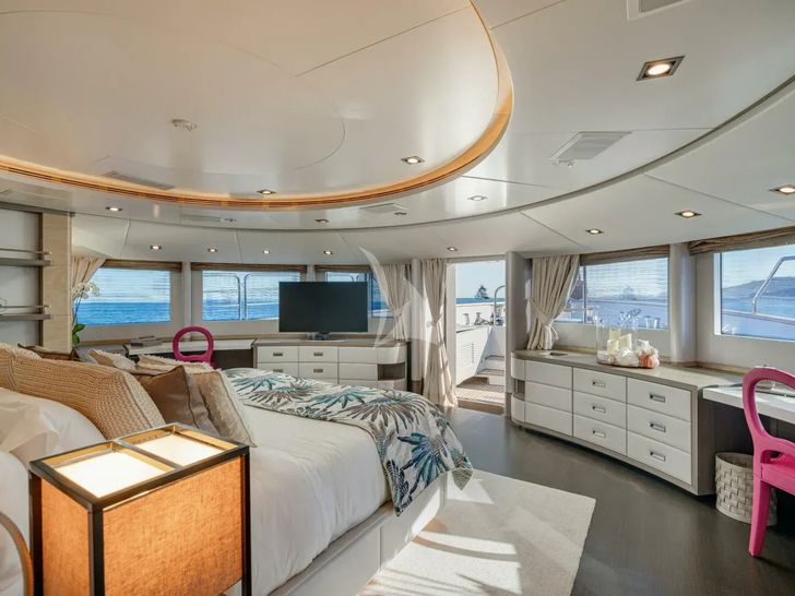 JUSTA DELIA Benetti Vision 145 - master cabin other angle JUSTA DELIA Benetti Vision 145 - master cabin other angle