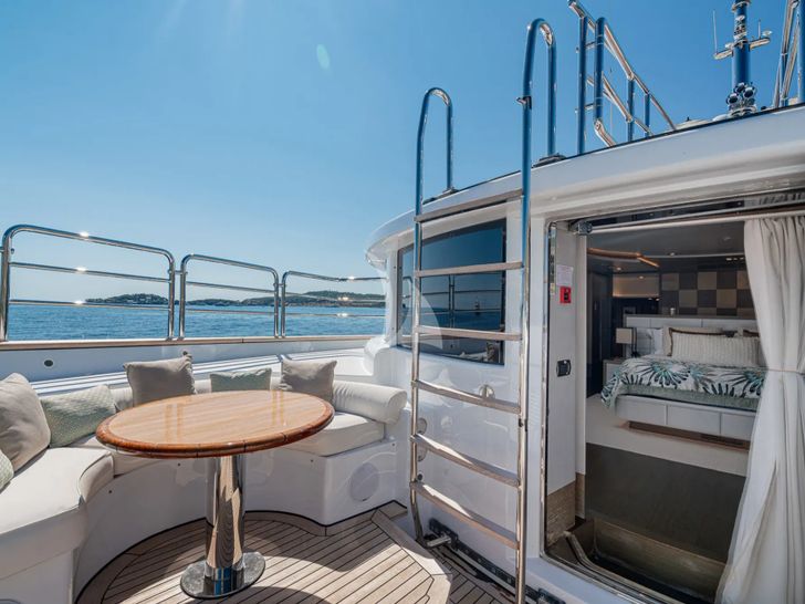 JUSTA DELIA Benetti Vision 145 - master cabin private alfresco deck JUSTA DELIA Benetti Vision 145 - master cabin private alfresco deck
