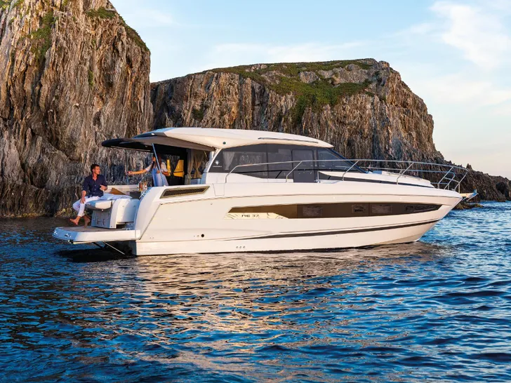 Jeanneau 37 NC - anchored Jeanneau 37 NC - anchored