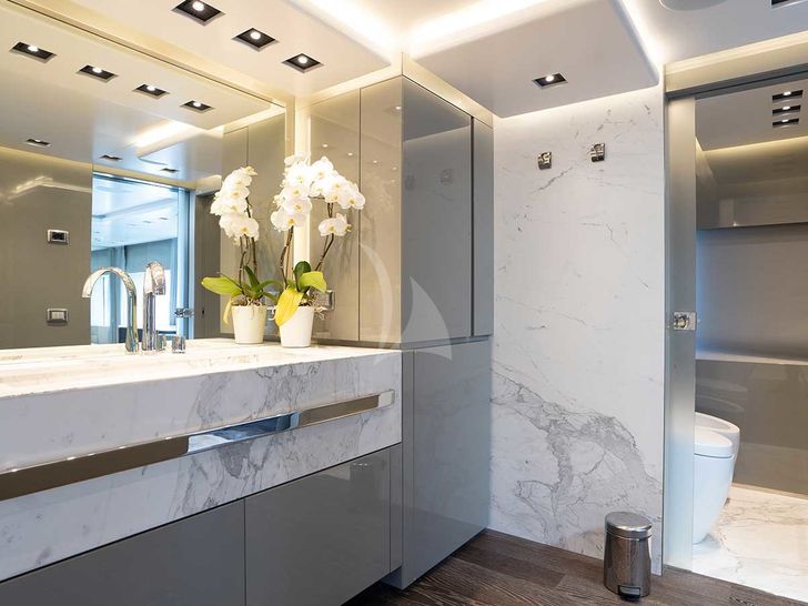 JESMA II - Master Ensuite JESMA II - Master Ensuite