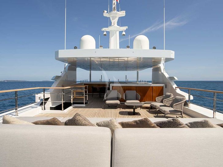 JESMA II - Flybridge JESMA II - Flybridge