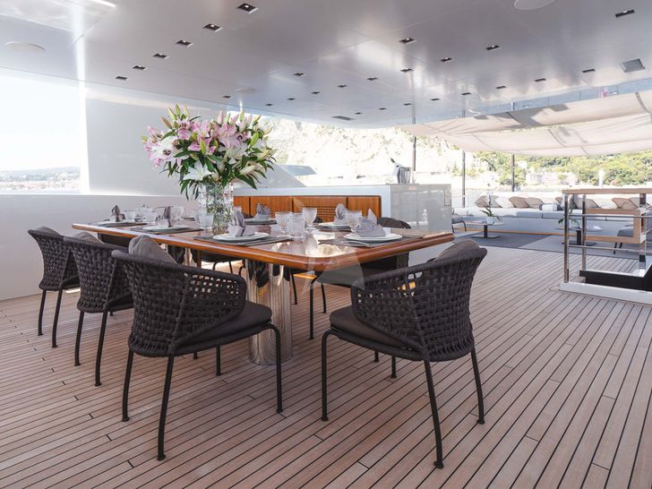 JESMA II - Alfresco dining JESMA II - Alfresco dining