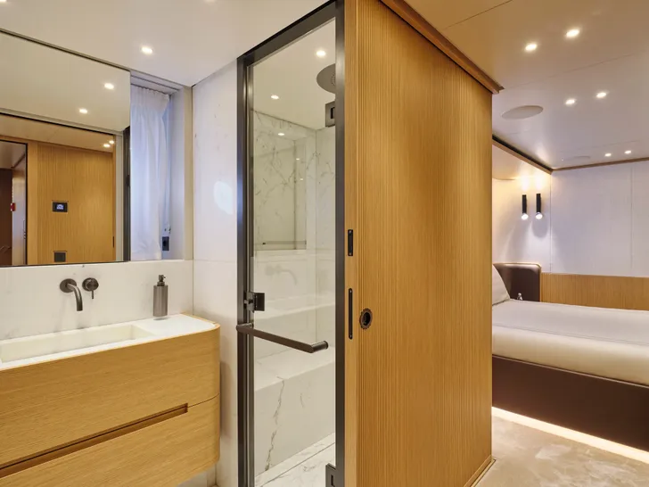 K2 Sanlorenzo SD118 - twin cabin bathroom K2 Sanlorenzo SD118 - twin cabin bathroom
