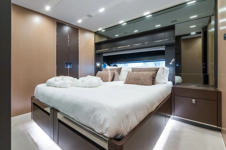 Charter Yacht KAR - Riva Folgore 88 - 4 Cabins - Salerno - Sorrento - Amalfi Coast - Italy
